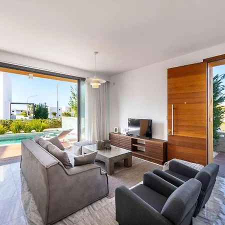 Villa Beach Haven *